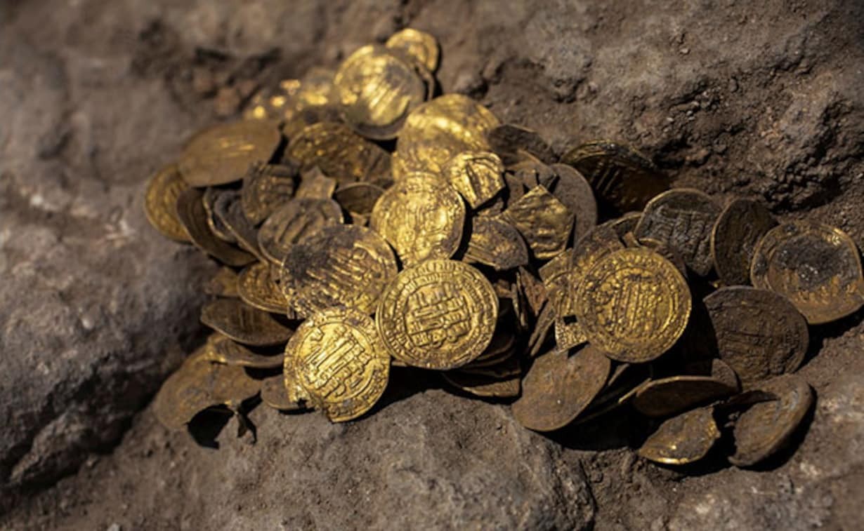 Remodelaban su cocina y encontraron en el piso más de 260 de monedas de oro | Internacionales