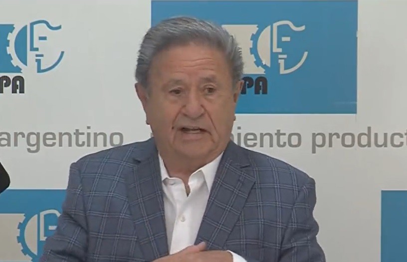 Duhalde pidió hacer una consulta popular  "sobre distintos temas básicos para la democracia" | Política