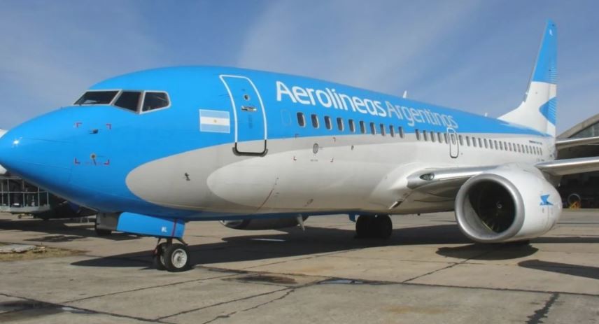 Evacuaron un avión de Aerolíneas Argentinas por una amenaza de bomba de Aeroparque | Información General