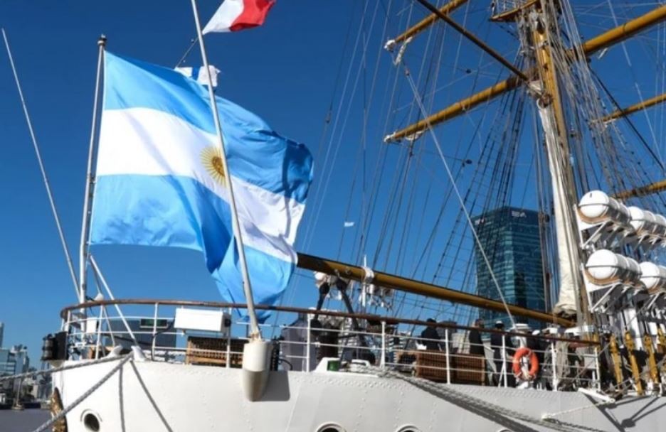 Tras la conciliación obligatoria, se espera que la Fragata Libertad entre a puerto | Información General