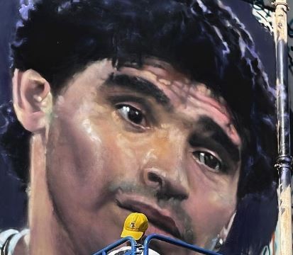 Italia: Un argentino inmortalizó a Diego Maradona en un mural en Pompeya | Deportes