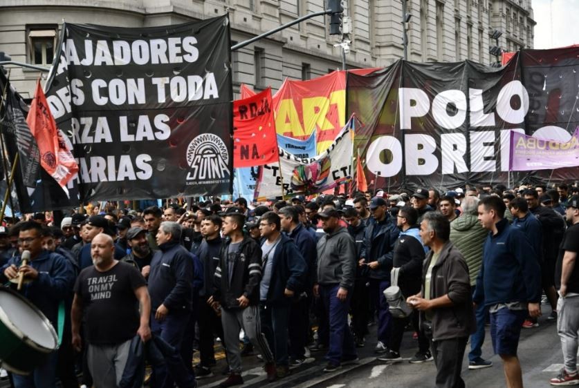 No hubo acuerdo en las negociaciones y se extiende el conflicto de los neumáticos | Información General