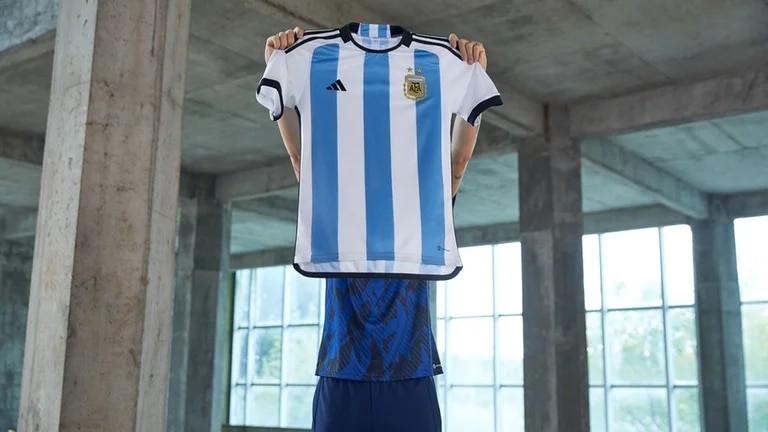Primero las figus, ahora faltan camisetas de la Selección Argentina | Información General