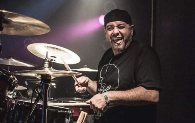 Murió en pleno concierto Bin Valencia, ex baterista de Almafuerte | Espectáculos