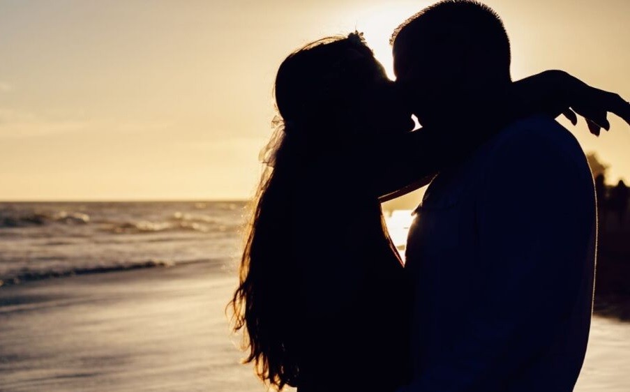 Mujer confesó que, para poder estar con su amante, le regaló a su marido entradas para el Mundial | Internacionales