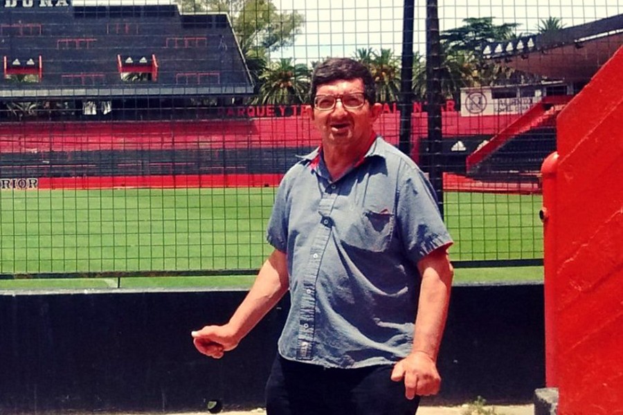 Atropellaron a Pijuí, histórico vendedor ambulante de la cancha de Newell's | Rosario y la región
