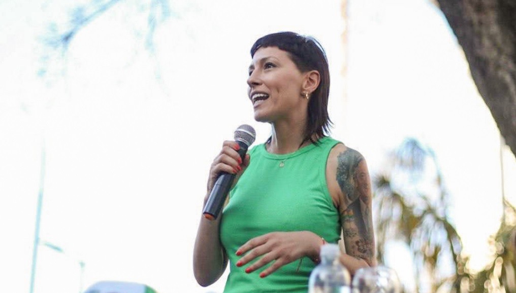 Mayra Mendoza anunció un bono de fin de año de $50.000 para empleados municipales en Quilmes | Política y Economía