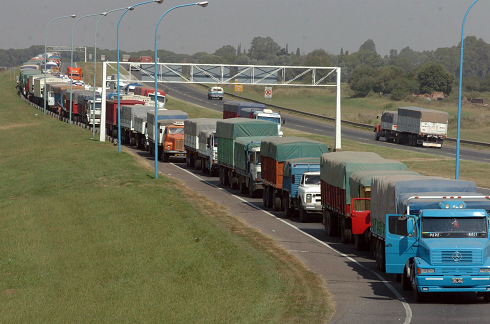 Aumenta en un 35% la tarifa de referencia del transporte de cargas | Política y Economía