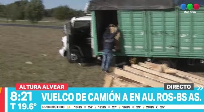 Vuelco de camión en la Autopista Rosario-Buenos Aires | Rosario y la región