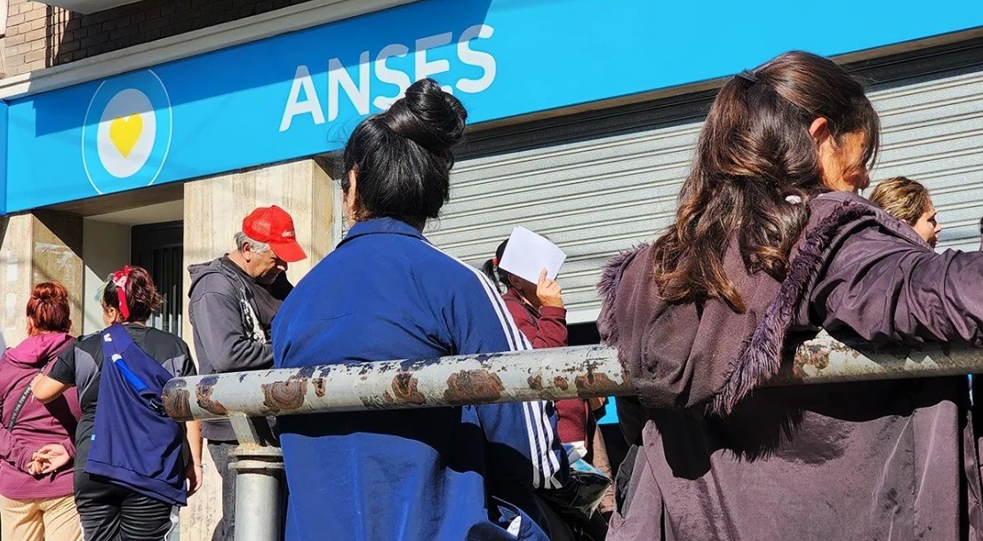 Bono de $45.000: el Gobierno oficializó el decreto que otorga esa ayuda a adultos sin ingresos | Información General