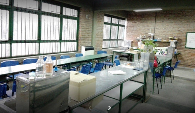 Alumna sufrió quemaduras en el 30% de su cuerpo durante un experimento de química en una escuela | Información General