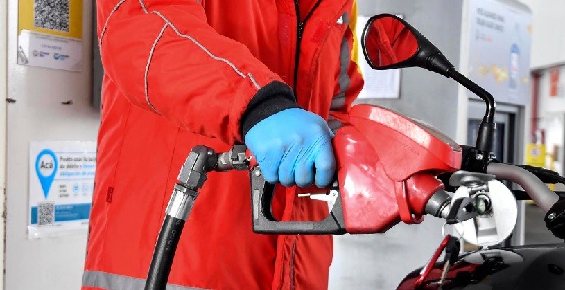 Playeros de estaciones de servicio cerraron su paritaria anual con aumento de 99% | Información General