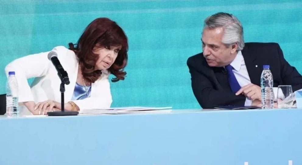 Cristina Kirchner llamó a Alberto Fernández para interiorizarse sobre su estado de salud | Política y Economía