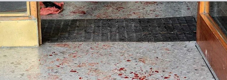 Albañiles discutieron con el administrador de un edificio y lo apuñalaron | Información General