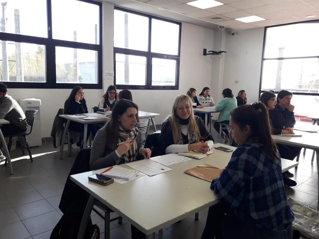 Primer empleo: Fundación Empujar ayuda a jóvenes a ingresar al mercado formal | Información General