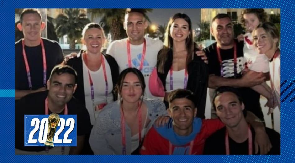 La selección recibió visitas tras el triunfo y estuvieron el "Kun" Aguero y Tini Stoessel | Qatar 2022