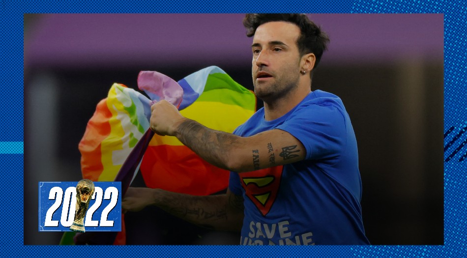 Un hincha ingresó al partido de Portugal - Uruguay con la bandera LGBTQIA+ | Qatar 2022