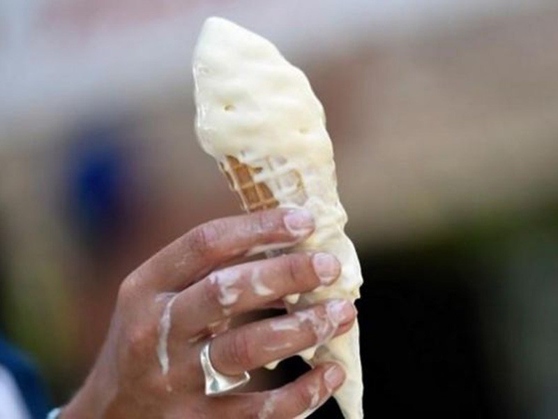 Un helado derretido desencadenó brutal golpiza a una comerciante | Rosario y la región