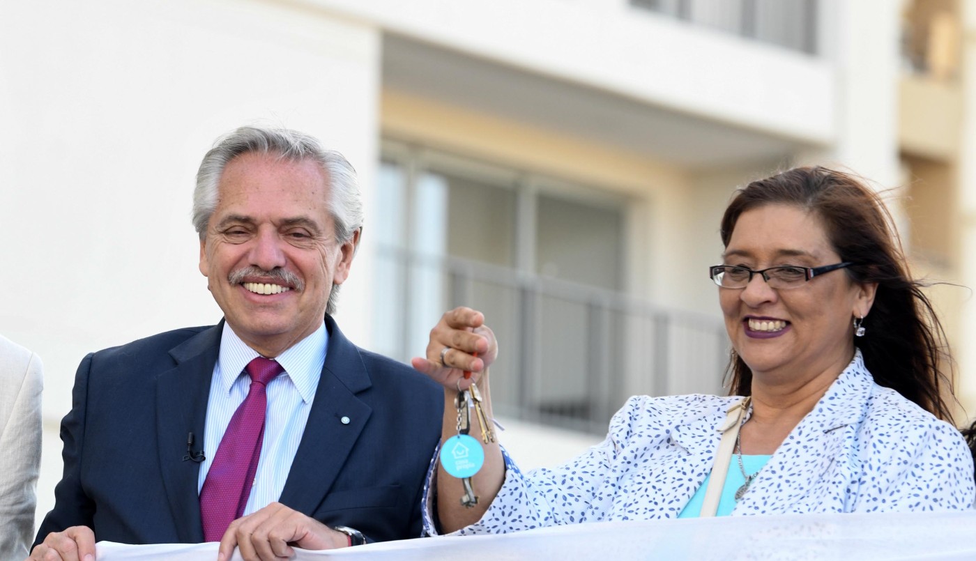 Fernández: "Yo cumplí mi palabra, el que dejó gente hambrienta se llama Macri" | Política y Economía