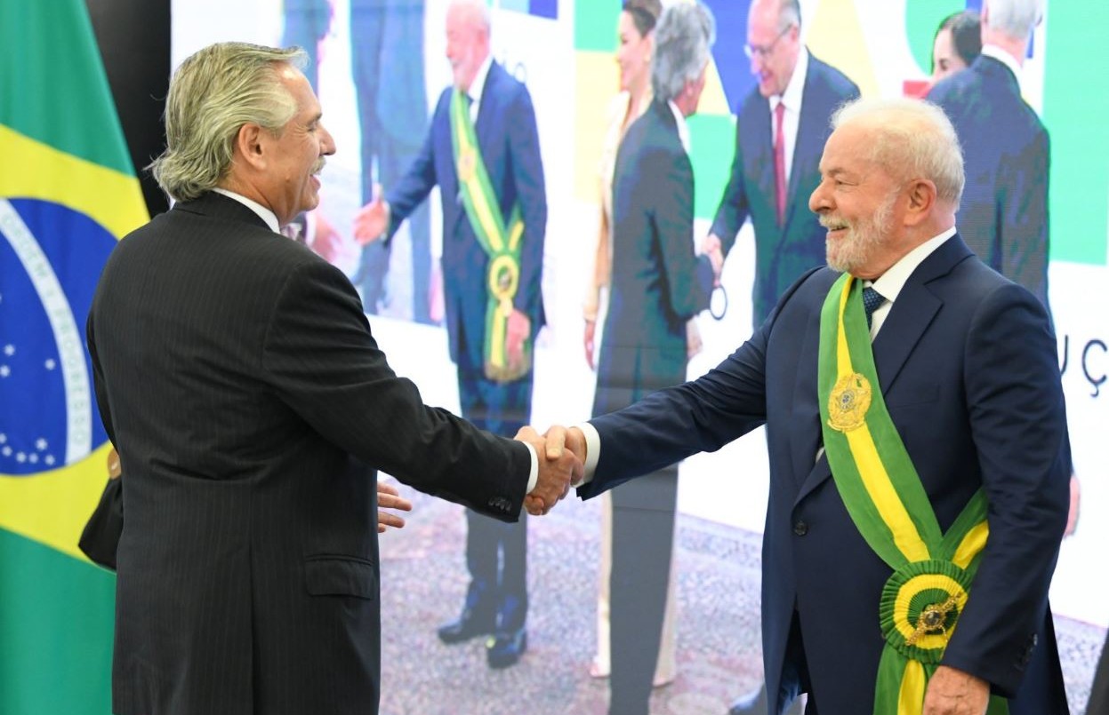 Argentina y Brasil trabajarían en conjunto para avanzar en una moneda común | Información General