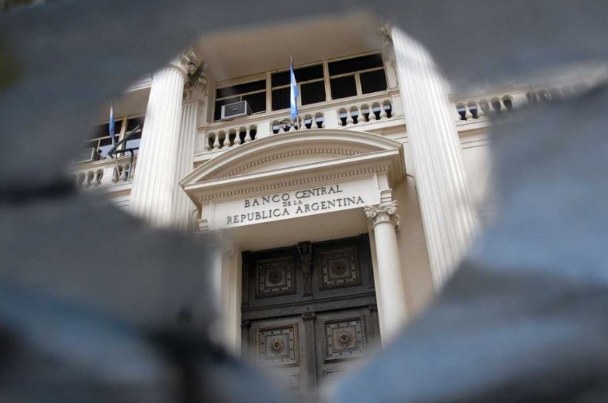 Reservas: en enero el Banco Central cerró con US$ 190 millones en rojo | Política y Economía