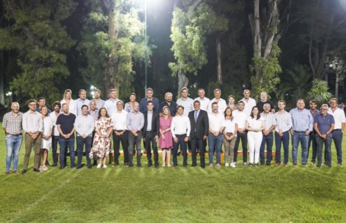 Máximo Kirchner, Massa y De Pedro estrenaron la mesa política del PJ Bonaerense para planificar la campaña | Política y Economía