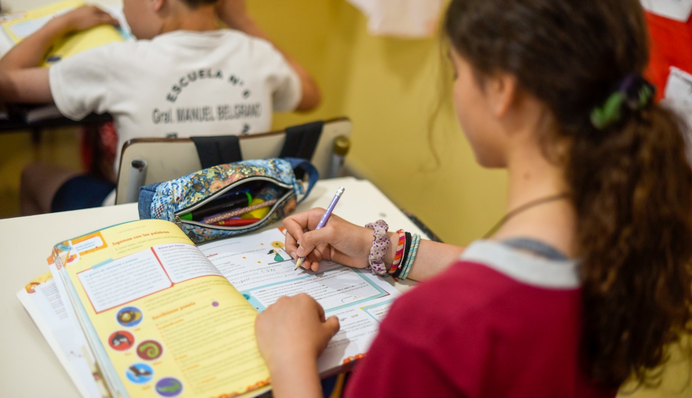 Gobierno y colegios privados con subvención acuerdan topes en las cuotas | Política y Economía