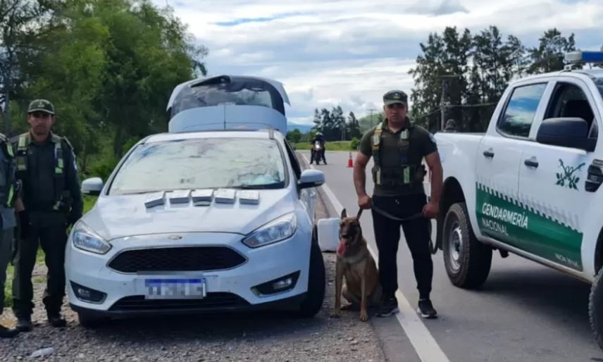 Jujuy: viajaban con dos menores en los asientos traseros para ocultar 5 kilos de cocaína | Información General