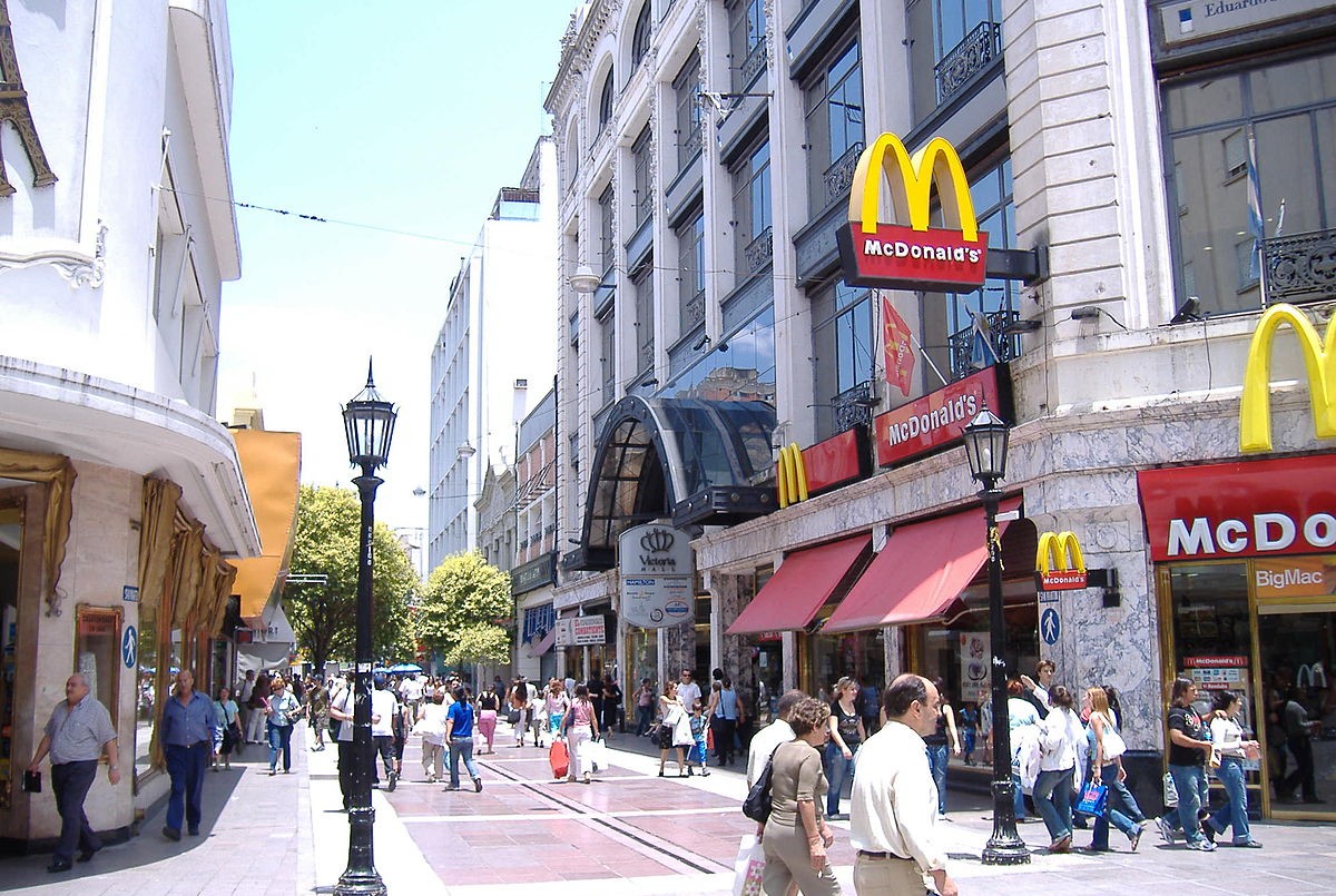 Cómo trabajarán los comercios del centro en el feriado de carnaval | Información General