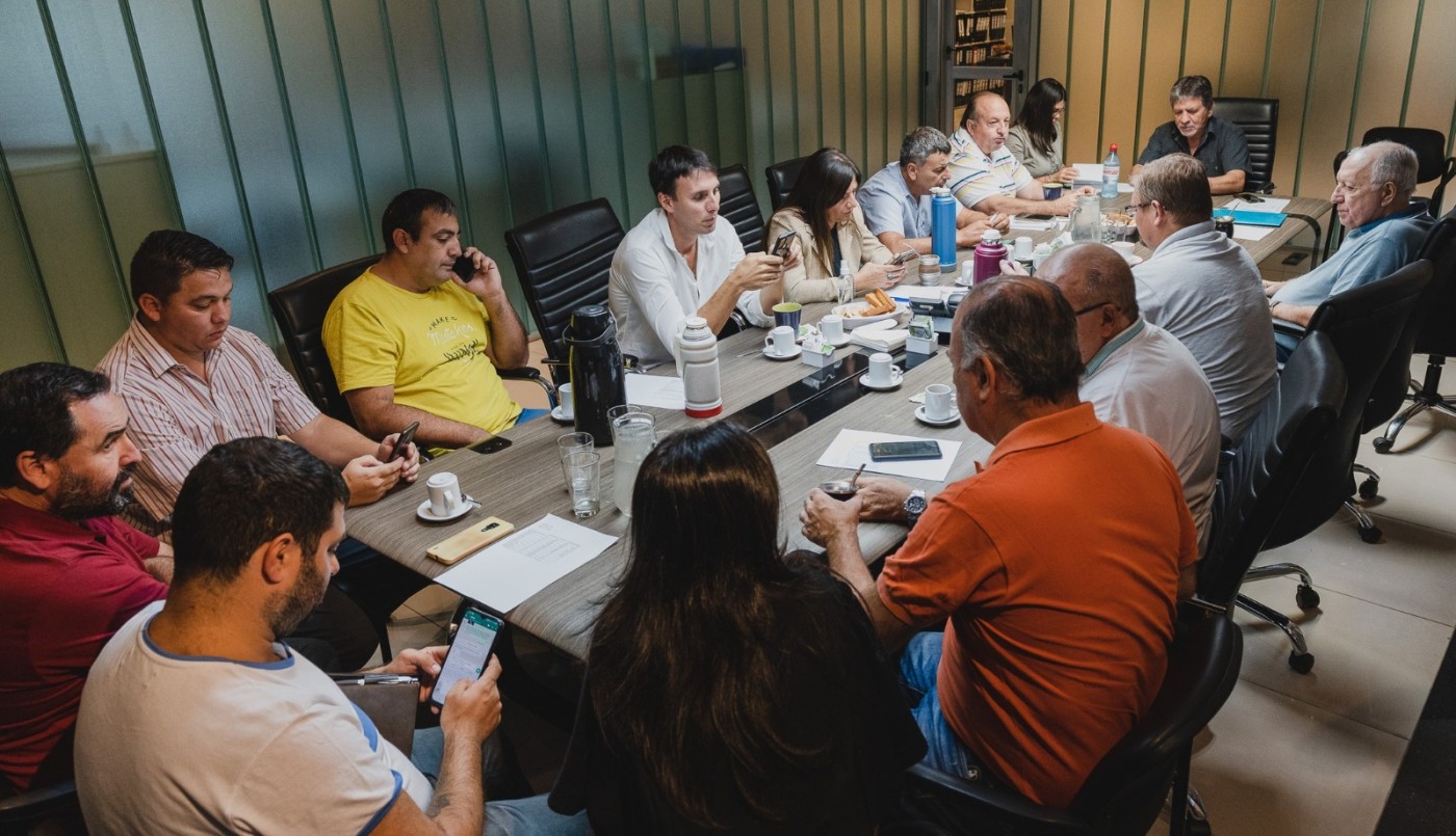 El plenario de la Festram ratificó las negociaciones por paritarias municipales | Información General