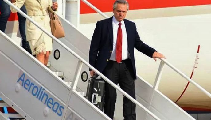 El Presidente fue autorizado por decreto para salir del país | Política y Economía