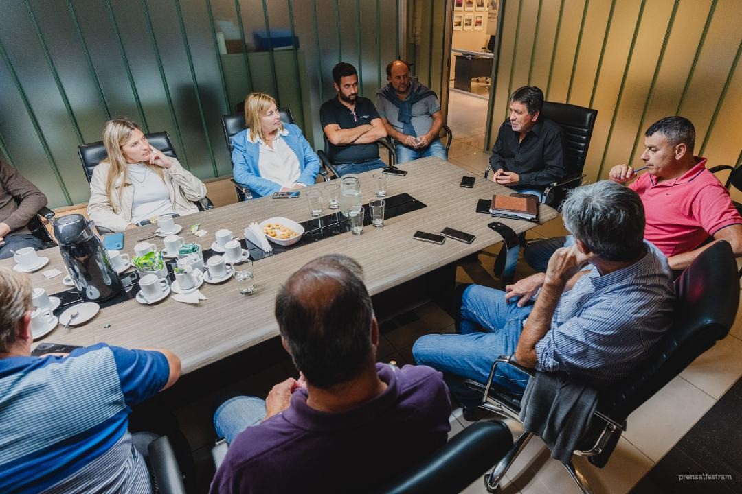 Trabajadores municipales negocian acuerdo salarial en paritarias | Rosario y la región