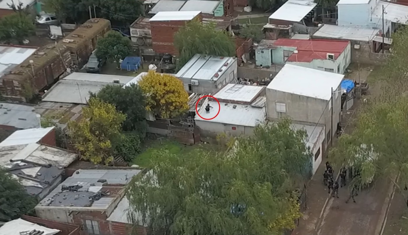 Cayó "El Gacela", capo narco que escapaba por los techos y fue visto por drone | Información General