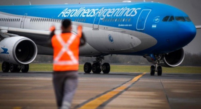 Azafata detenida por falsa amenaza de bomba: investigan si quiso vengarse de su ex | Información General