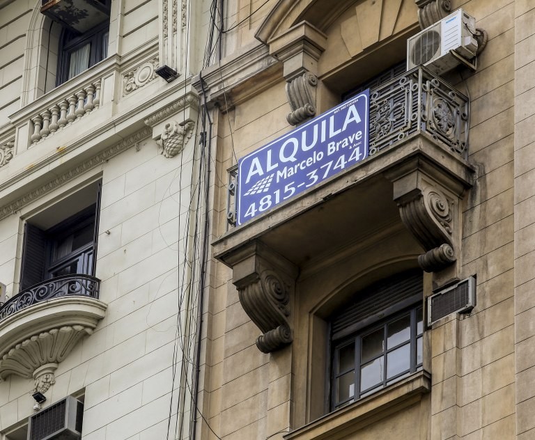 Para renovar alquileres propietarios piden aumentos del 100% | Política y Economía