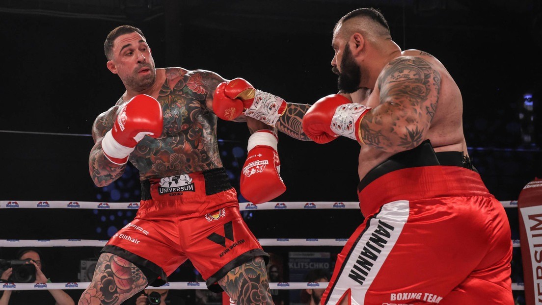 Video: un fisicoculturista se subió al ring ante un boxeador y no duró ni un minuto | Rosario y la región