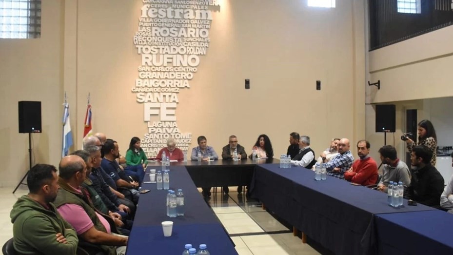 Conflicto en Las Rosas: municipales afirman que "violentaron la conciliación obligatoria" | Información General