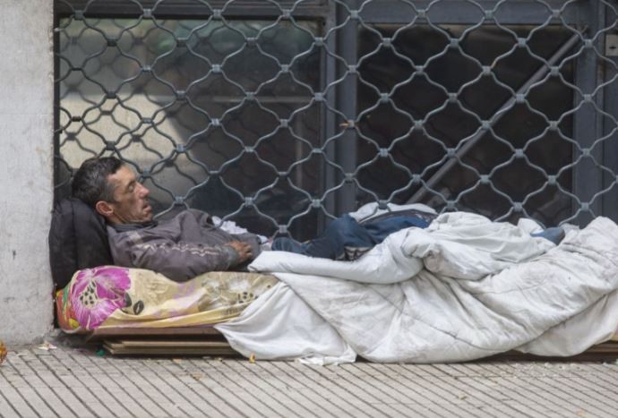 El 60% de la población económicamente activa tiene empleos precarios, inestables o es desocupada | Política y Economía