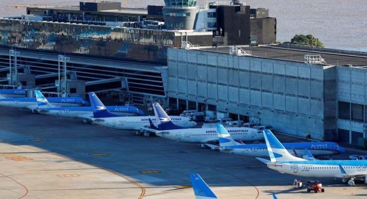 Un nene de dos años se descompensó en un vuelo de Aerolíneas Argentinas y murió al aterrizar en Aeroparque | Información General