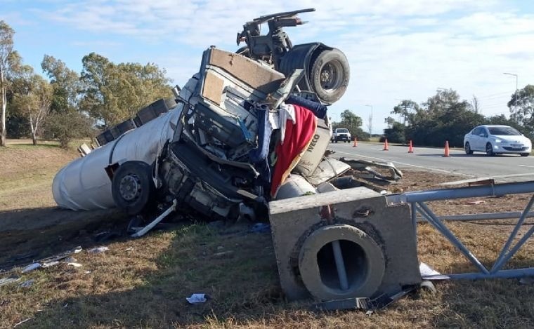 Accidente fatal: un camionero perdió la vida en la Autopista Córdoba-Rosario | Rosario y la región