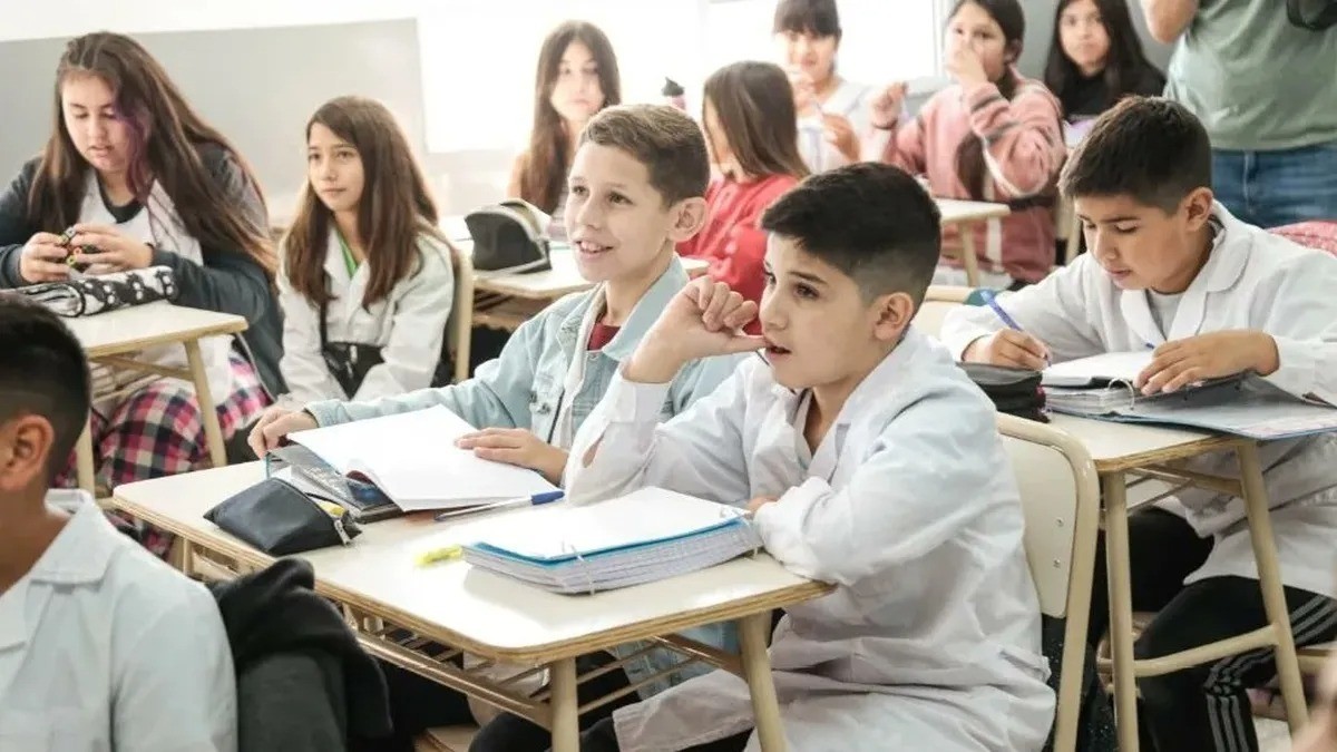 Las escuelas primarias tendrán una hora más de clase después de las vacaciones | Información General