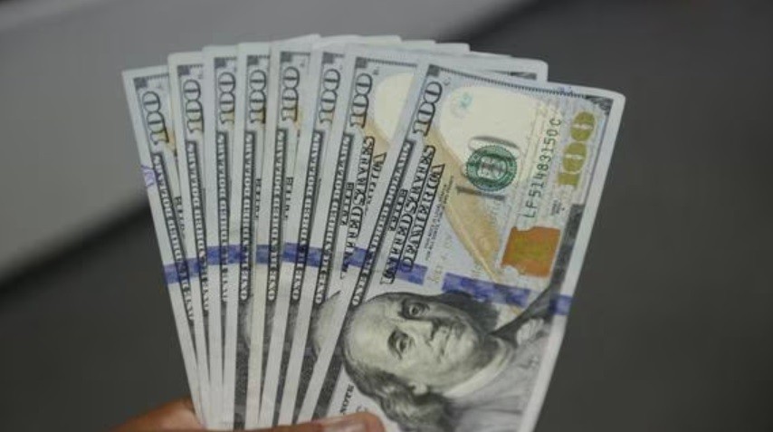 Tras cinco jornadas de tensión cambiaria, baja el dólar blue | Política y Economía