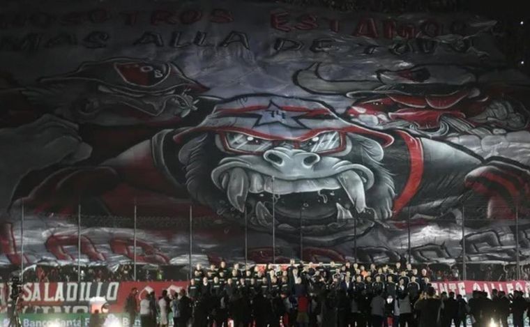 Fue absuelto el acusado de transportar la bandera de Los Monos a Newell's | Información General