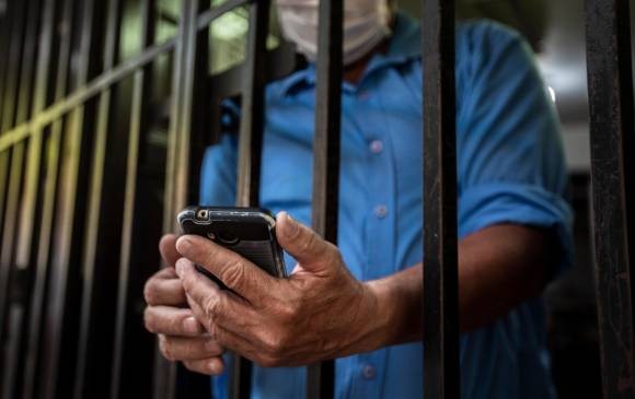 Detuvieron a la novia de un preso que extorsionaba desde la cárcel | Información General