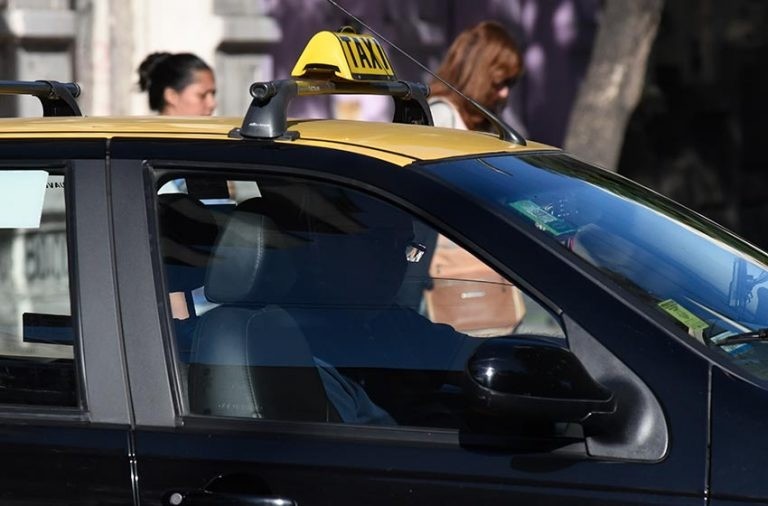 Taxistas exigen un aumento de tarifas | Rosario y la región