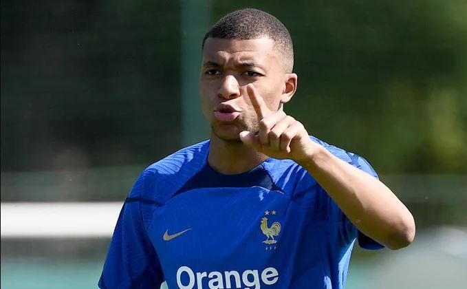 ¿Reconciliación? Mbappé volvió a entrenar en el PSG | Deportes