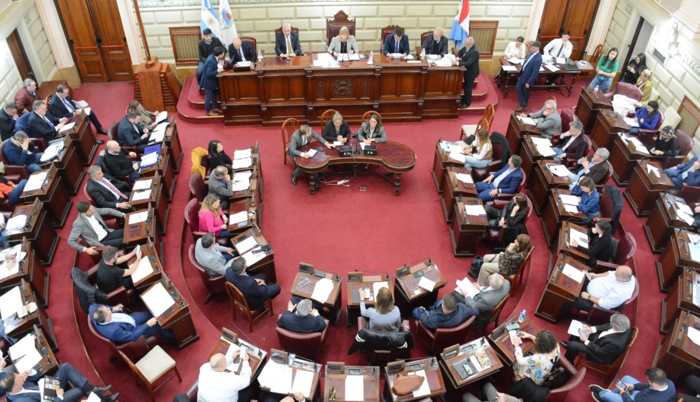La Asamblea Legislativa aprobó 19 pliegos de fiscales y defensores públicos | Información General