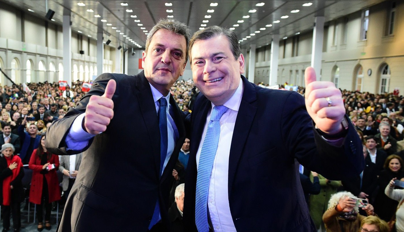 Zamora otorgó un bono de $400.000 a estatales de Santiago del Estero | Política y Economía