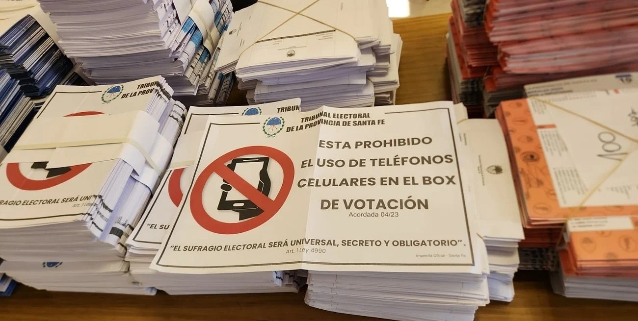 Solicitan que se controle el uso de celulares en el box de votación | Rosario y la región