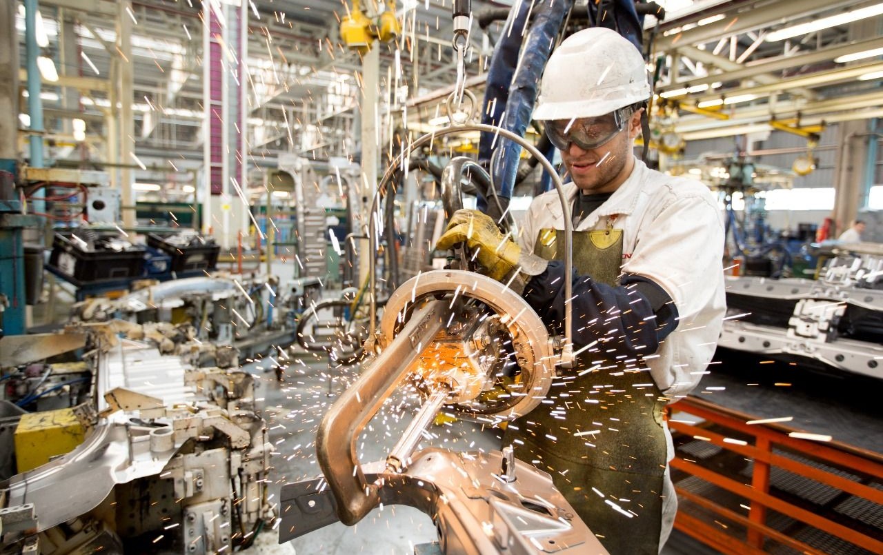 El Indec registró una caída del 3,9% en la actividad industrial argentina | Política y Economía